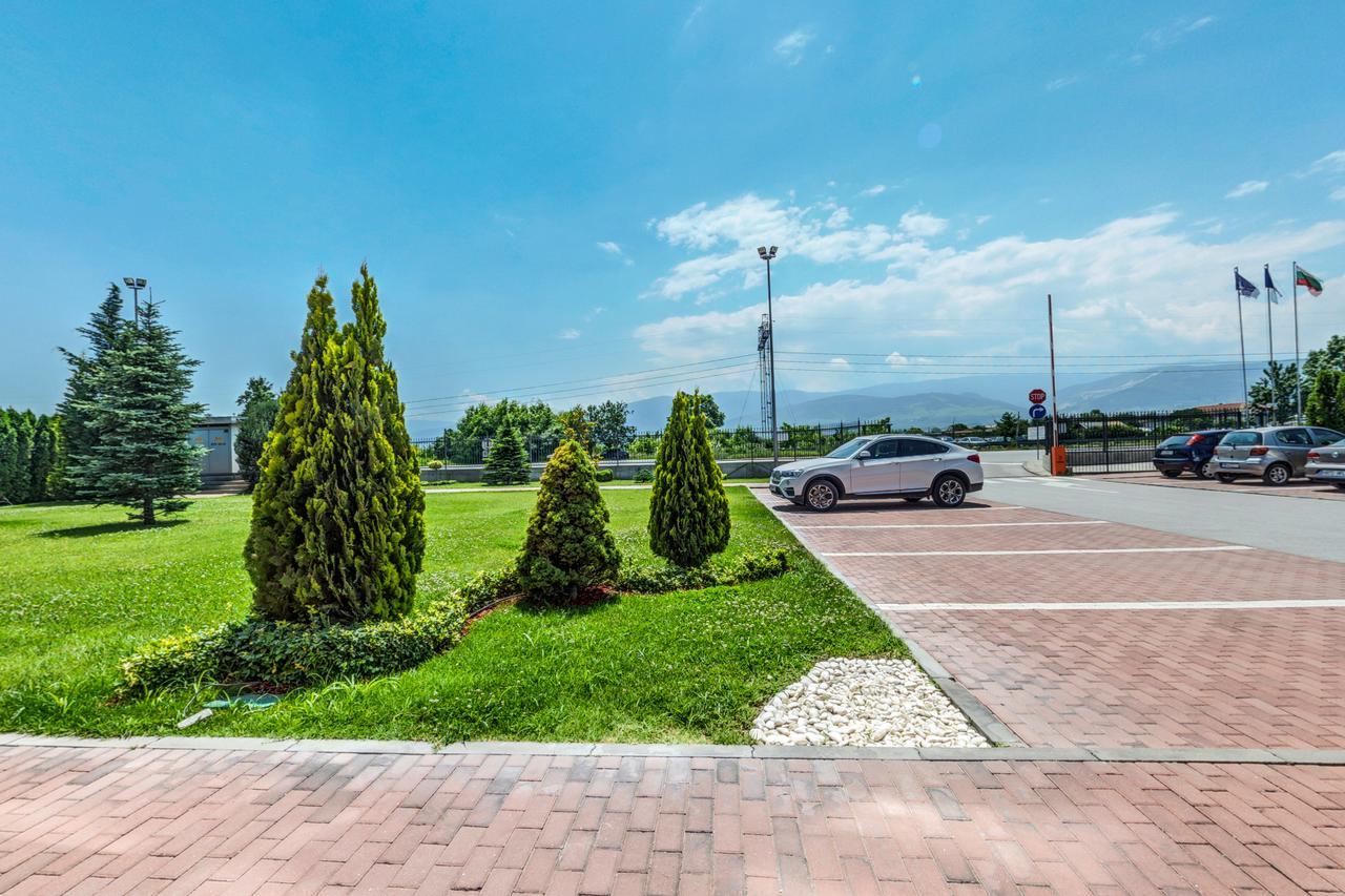 Chiirite Hotel